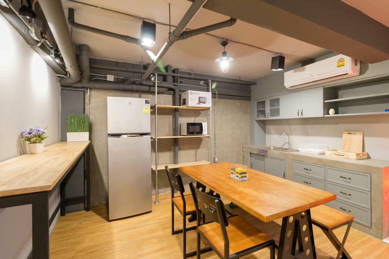 Red Pin Inn 好运旅馆 Bangkok Ngoại thất bức ảnh